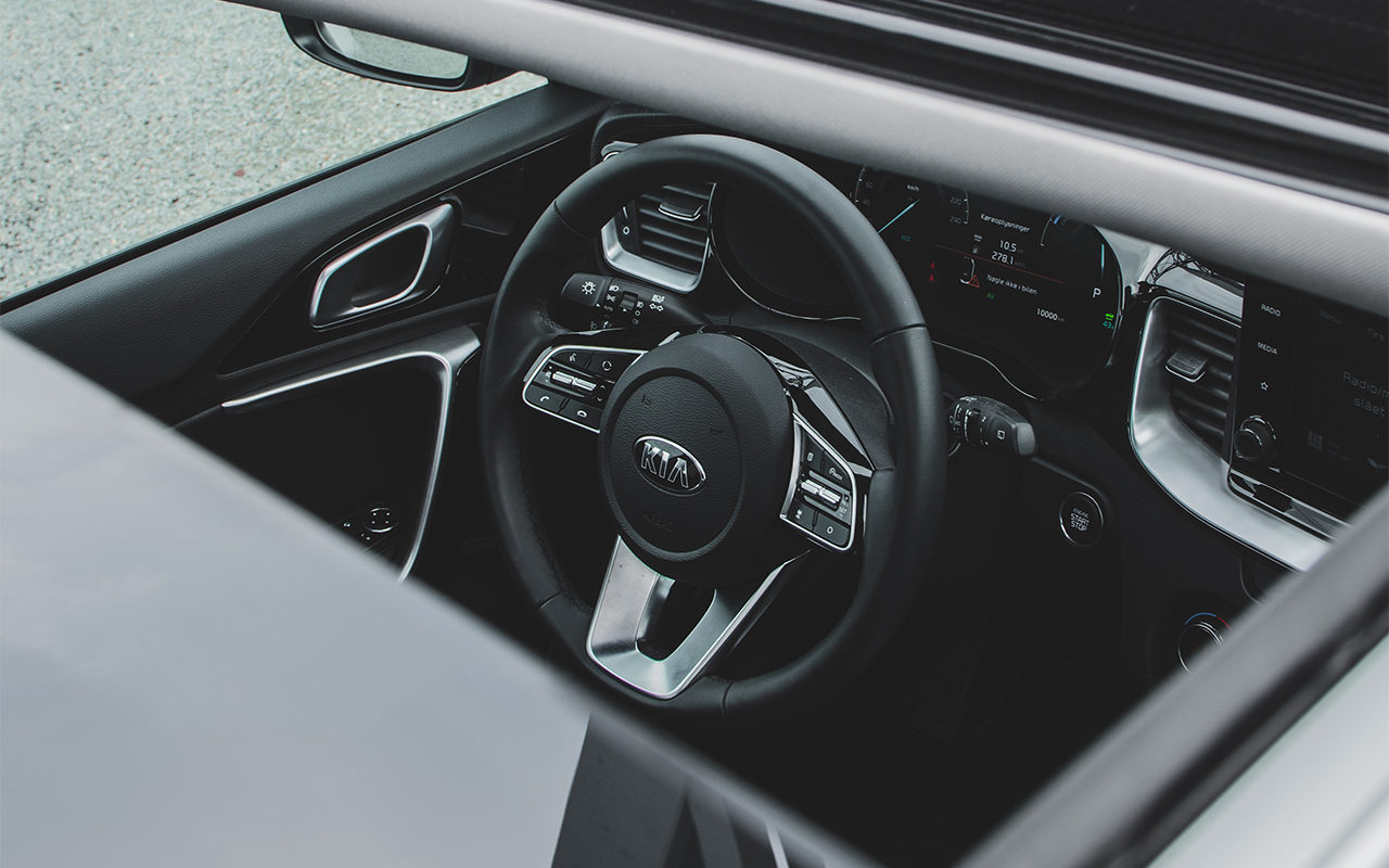 faq_cover_ceedphev_kia_pl_desktop_1280x800